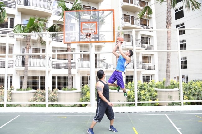 solemare parksuites luxury condos in manila basketball