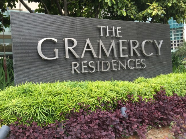 the-gramercy-residences-sign-outside