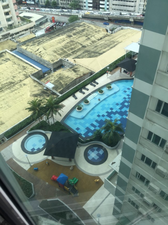pool-view-apartment-the-beacon-roces-tower-makati