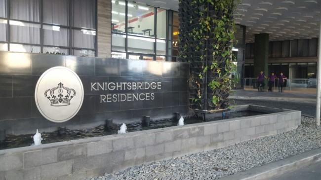 knightsbridge-apartment-manila-entrance-sign