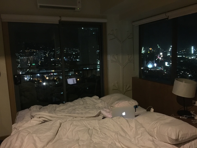 city-suites-ramo-tower-cebu-deluxe-room-view